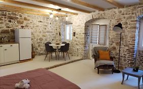 Zaira'S Apartment Corfu Town